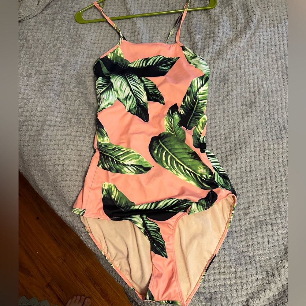 Albion Fit “Weekender” one piece pink floral bathing suit - size XL